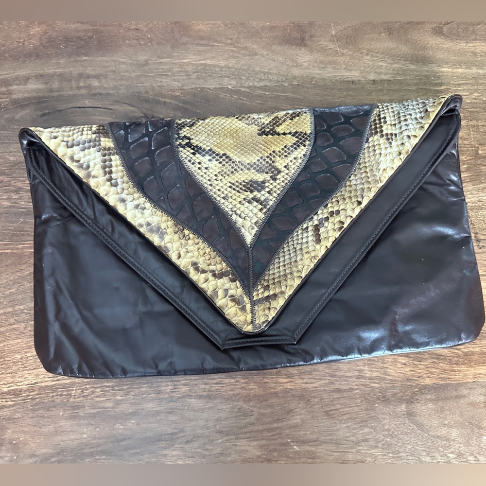 New York New York Genuine Leather Snakeskin Clutch – Vintage 70s USA Made -C